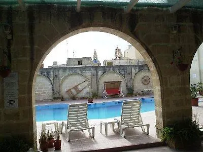 Imperial 3*